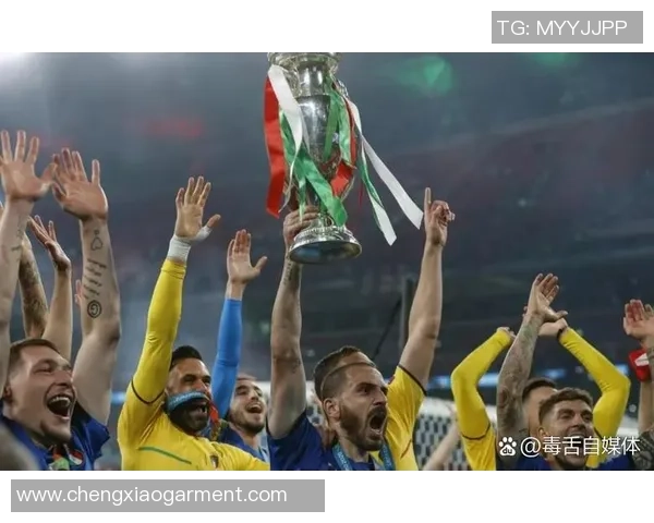 三条杠足球球星有哪些名字及其在足球史上的重要地位与贡献