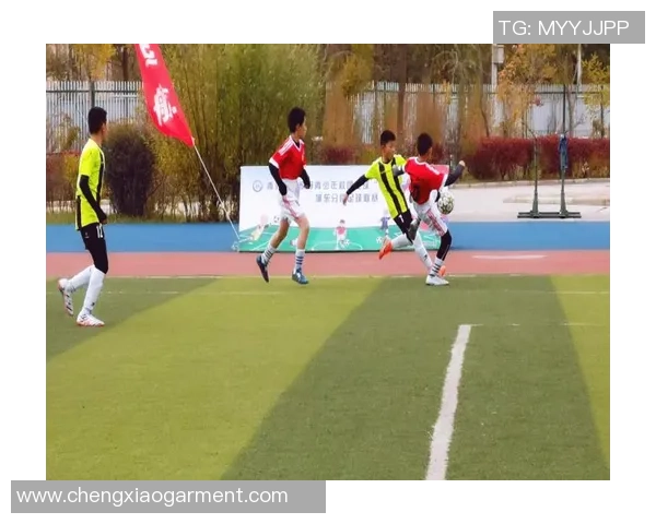 以足球球星小人形象展现绿茵激情与青春活力的精彩瞬间 以足球球星小人形象展现绿茵激情与青春活力的精彩瞬间