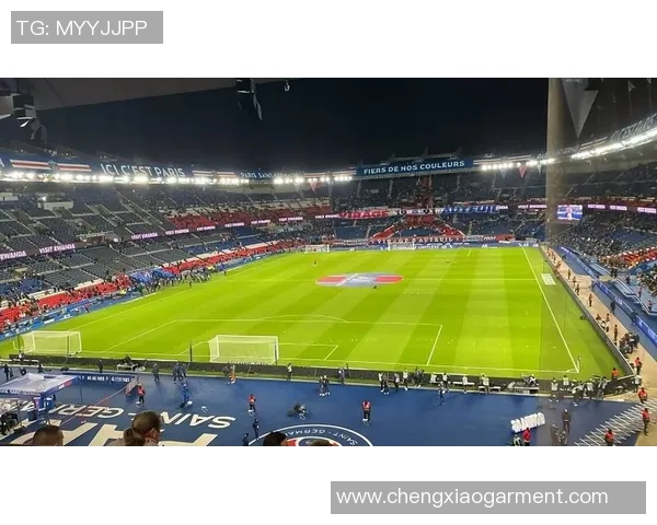 沉浸式桌面足球体验球星语音陪伴点燃激情时刻